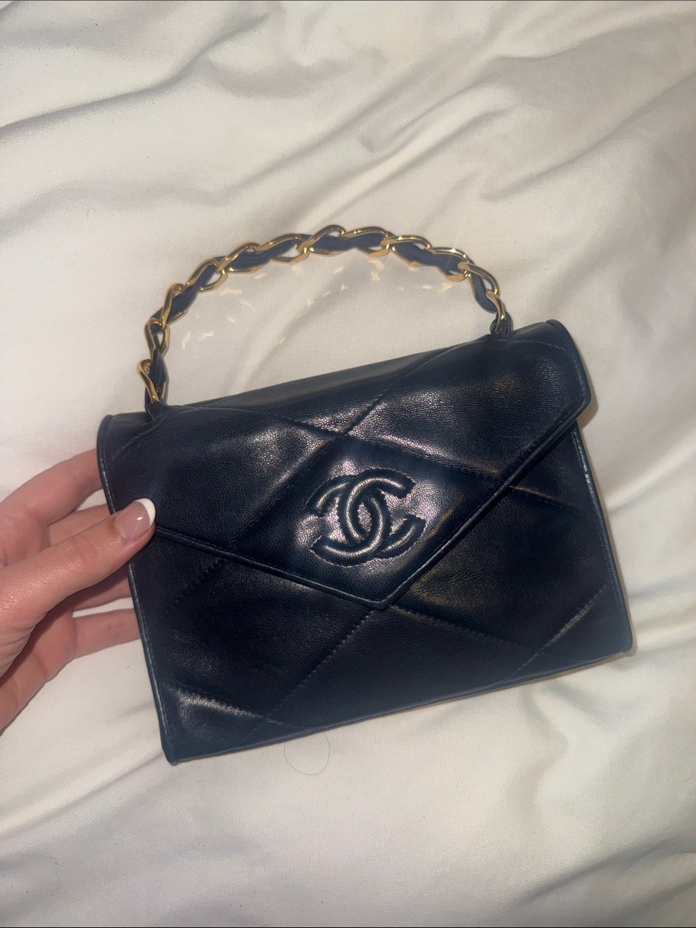 The Cutest Chanel you’ve ever seen! - Picture 3 of 5